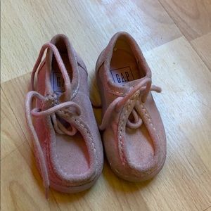Baby gap size 3T baby shoe